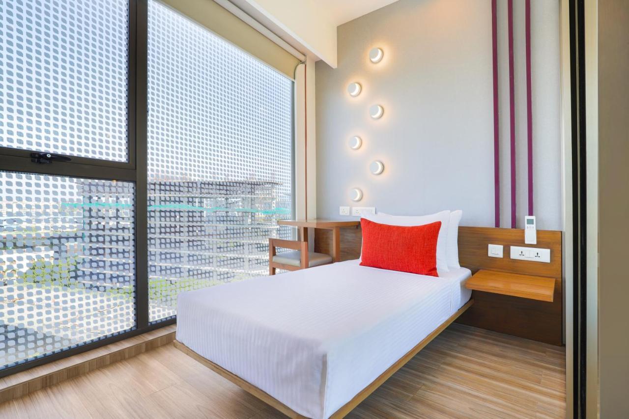 Lemon Tree Hotel, Kalina Bkc, Mumbai Bagian luar foto